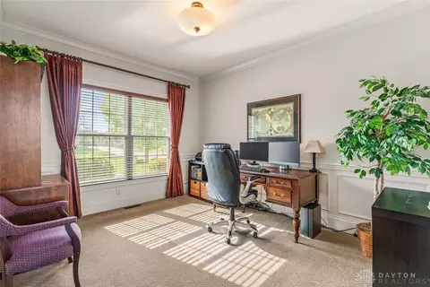 2037 Stablehand Dr, Dayton, OH 45458 photo 17