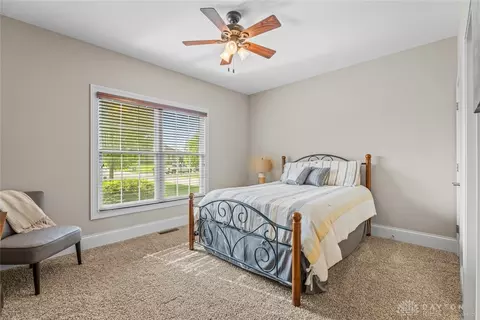 2037 Stablehand Dr, Dayton, OH 45458 photo 27
