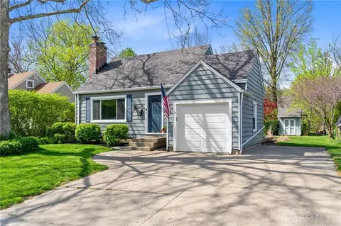 77 Laura Ave, Centerville, OH 45458