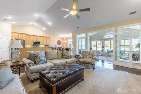 128 Harbour Dr, Springboro, OH 45066 photo 18