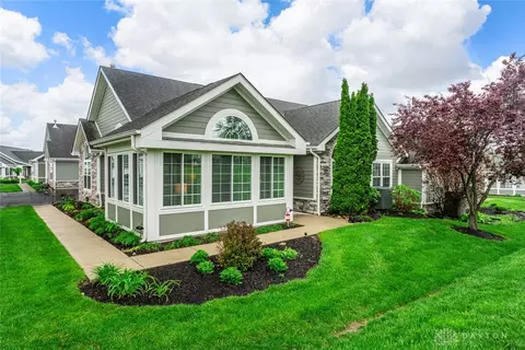 194 Abbey Dr, Springboro, OH 45066