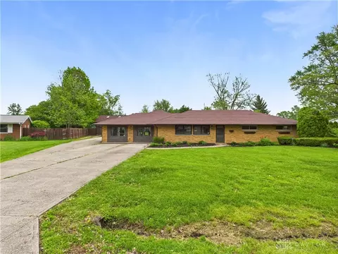 9094 Mary Haynes Dr, Washington Township, OH 45458