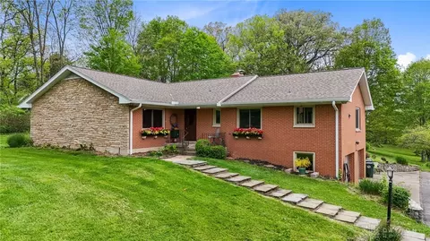 1859 Trebein Rd, Xenia, OH 45385