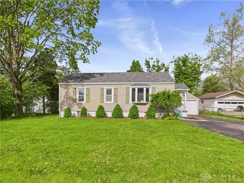 93 S Diamond Mill Rd, Clayton, OH 45315