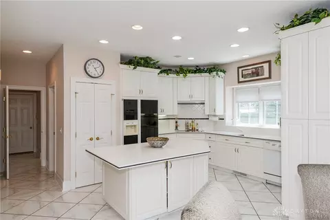 183 Rue Marseille, Kettering, OH 45429 photo 11