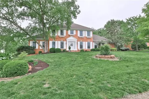5896 Hazeltine Ct, West Chester, OH 45069