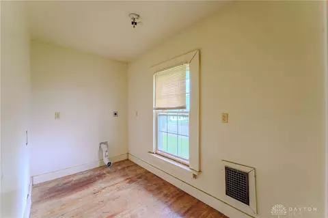 1307 S Limestone St, Springfield, OH 45505 photo 28
