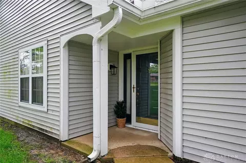 1248 Smugglers Way, Centerville, OH 45459 photo 2