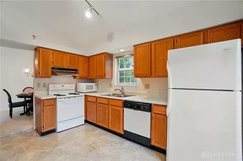 1248 Smugglers Way, Centerville, OH 45459 photo 13