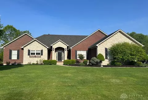 2019 Highlander Dr, Xenia, OH 45385