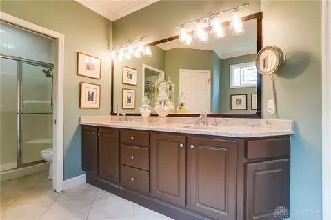 Bath - 1016 Greenskeeper Way, Centerville, OH 45458 photo 1 of 5