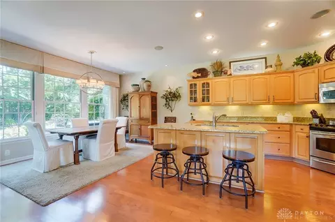 Kitchen - 1016 Greenskeeper Way, Centerville, OH 45458 photo 7 of 8