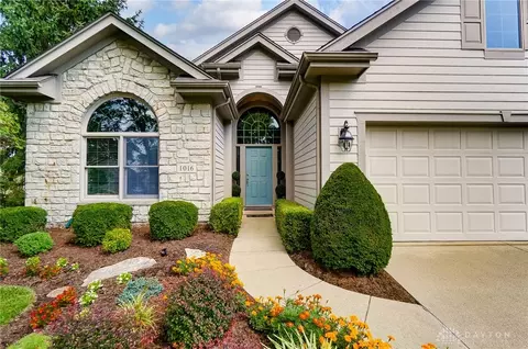 Exterior - 1016 Greenskeeper Way, Centerville, OH 45458 photo 3 of 15