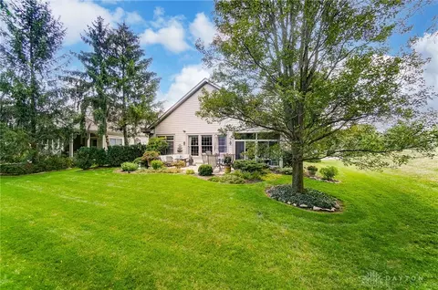 Exterior - 1016 Greenskeeper Way, Centerville, OH 45458 photo 9 of 15