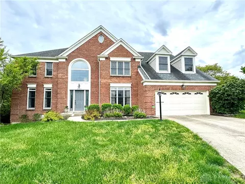 8300 Fox Hill Ct, West Chester, OH 45069