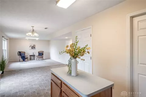 Living - 1538 Glenn Abbey Dr, Kettering, OH 45420 photo 3 of 6