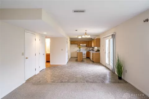 Living - 1538 Glenn Abbey Dr, Kettering, OH 45420 photo 6 of 6