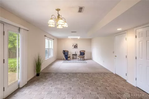 Living - 1538 Glenn Abbey Dr, Kettering, OH 45420 photo 4 of 6