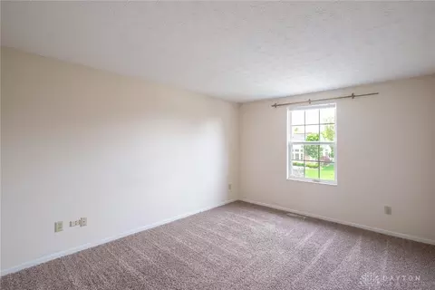 Bedroom - 1538 Glenn Abbey Dr, Kettering, OH 45420 photo 8 of 9