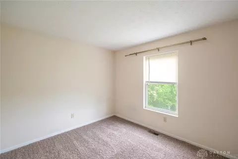 Bedroom - 1538 Glenn Abbey Dr, Kettering, OH 45420 photo 4 of 9