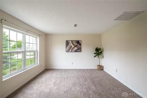 Living - 1538 Glenn Abbey Dr, Kettering, OH 45420 photo 1 of 6