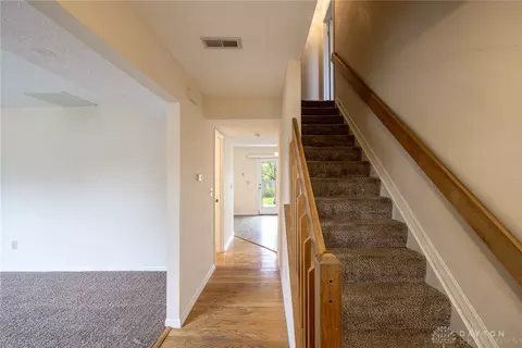 Entry Way - 1538 Glenn Abbey Dr, Kettering, OH 45420 photo 4 of 4