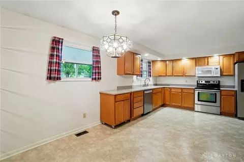 1072 Imperial Blvd, Springfield, OH 45503 photo 15