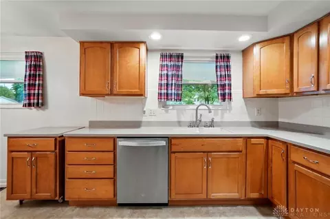 1072 Imperial Blvd, Springfield, OH 45503 photo 14