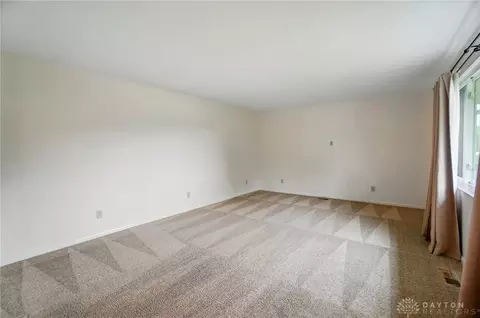 1072 Imperial Blvd, Springfield, OH 45503 photo 8