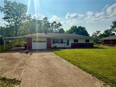 4065 Locustwood Dr, Dayton, OH 45429