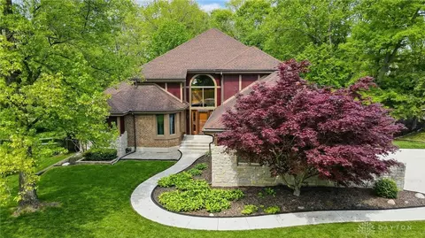 5019 Lausanne Dr, Centerville, OH 45458