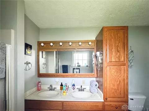 Bath - 105 Vine St, Spring Valley, OH 45370 photo 3 of 4
