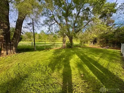 Exterior - 105 Vine St, Spring Valley, OH 45370 photo 7 of 8