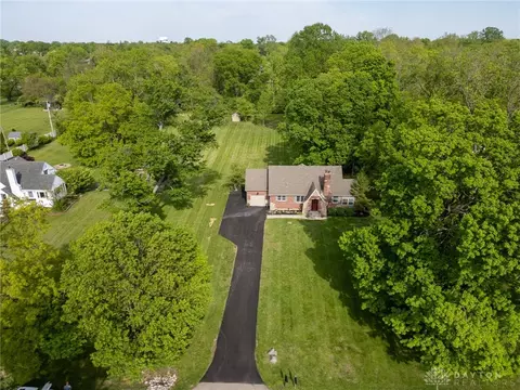 2182 La Grange Rd, Dayton, OH 45431