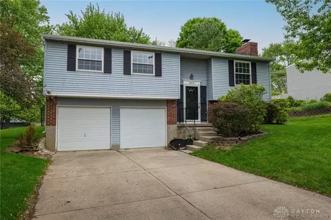5615 Chukar Dr, Huber Heights, OH 45424