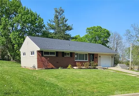 390 W Hendricks St, Camden, OH 45311