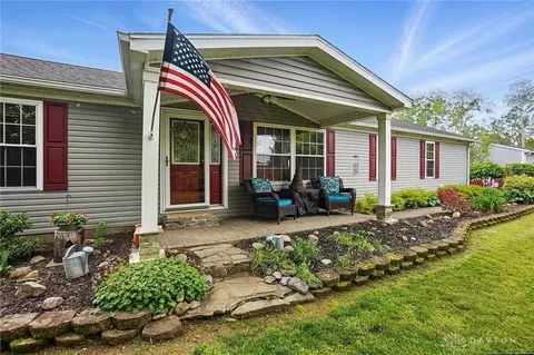 8810 Cam Dr, Carlisle, OH 45005
