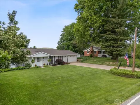 3249 Crest Rd, Cincinnati, OH 45251 photo 2