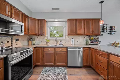 3249 Crest Rd, Cincinnati, OH 45251 photo 21