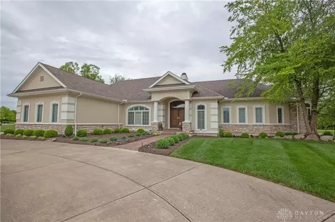 Exterior - 1192 Waters Edge Dr, Centerville, OH 45458 photo 7 of 26
