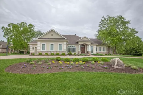 Exterior - 1192 Waters Edge Dr, Centerville, OH 45458 photo 3 of 26