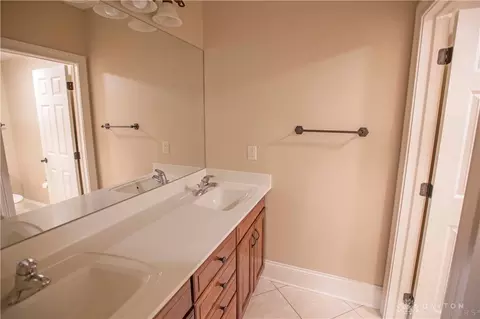 Bath - 1192 Waters Edge Dr, Centerville, OH 45458 photo 9 of 10