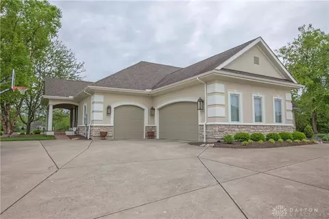 Exterior - 1192 Waters Edge Dr, Centerville, OH 45458 photo 8 of 26