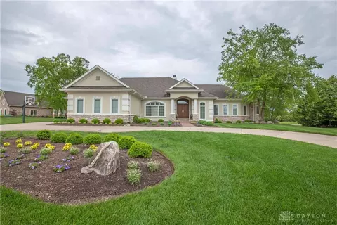 Exterior - 1192 Waters Edge Dr, Centerville, OH 45458 photo 5 of 26