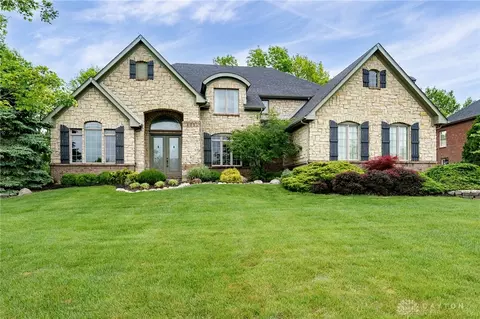 9392 Paragon Mills Ln, Washington Township, OH 45458