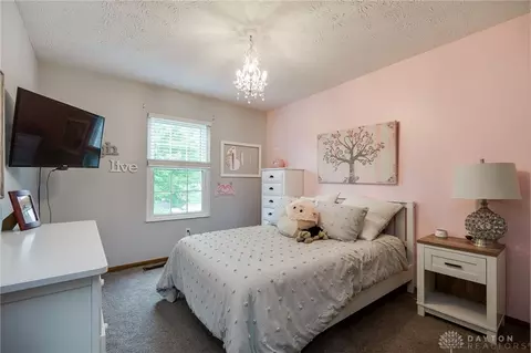 Bedroom - 490 Queensgate Rd, Springboro, OH 45066 photo 1 of 7