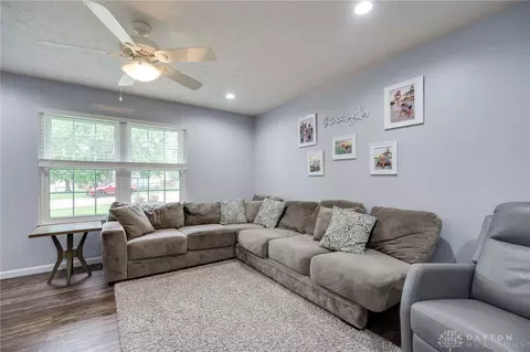 Living - 490 Queensgate Rd, Springboro, OH 45066 photo 1 of 1