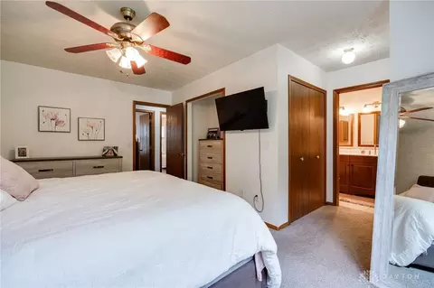 Bedroom - 490 Queensgate Rd, Springboro, OH 45066 photo 6 of 7