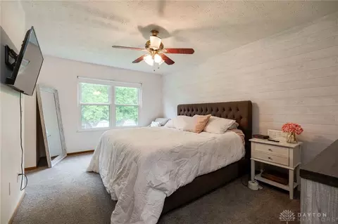 Bedroom - 490 Queensgate Rd, Springboro, OH 45066 photo 5 of 7
