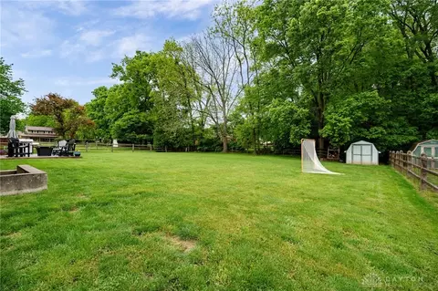 Exterior - 490 Queensgate Rd, Springboro, OH 45066 photo 7 of 7